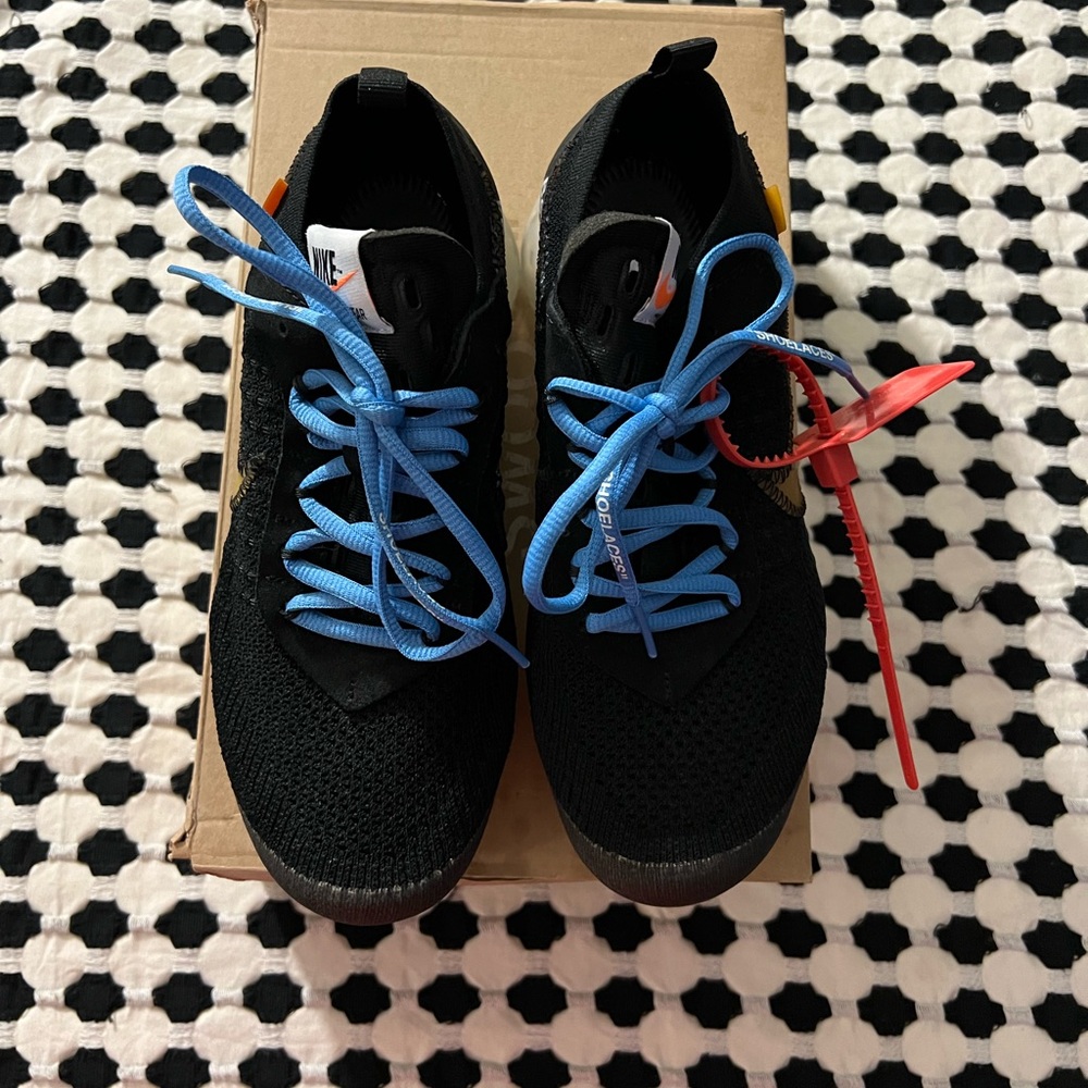 Nike off whites
